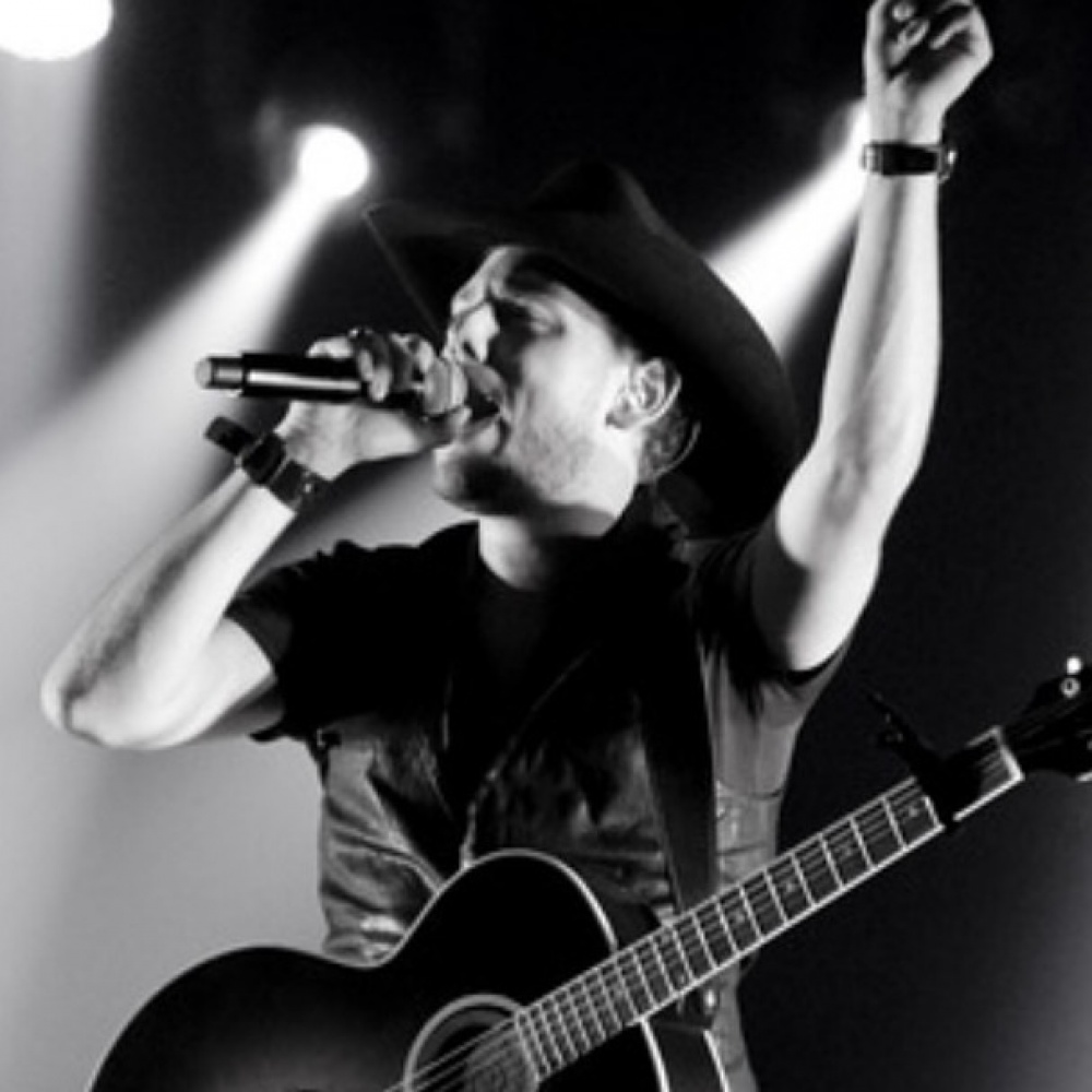 Fans! Buy Tickets Early For September 12th Show in Barrie!