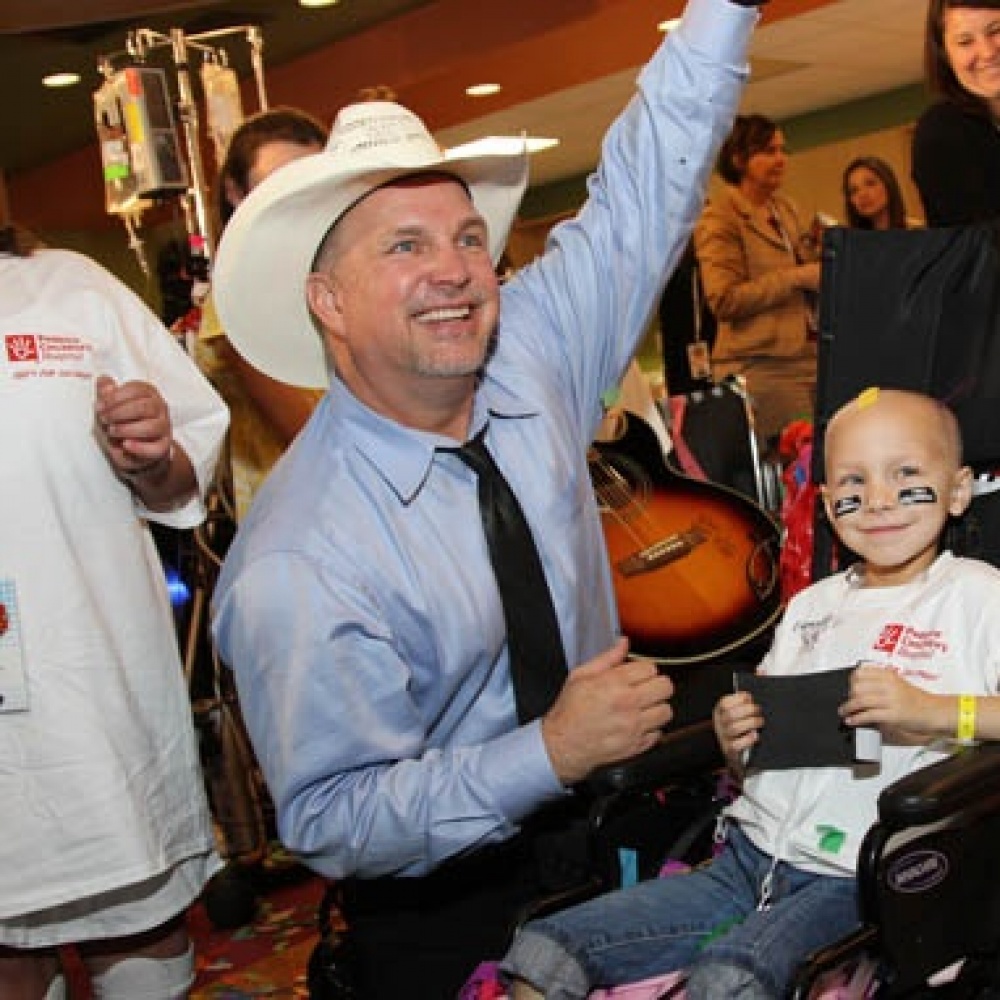GARTH BROOKS, BRETT KISSEL, W. BRETT WILSON, AND MOSAIC, HELP RAISE MILLIONS IN SASKATCHEWAN!